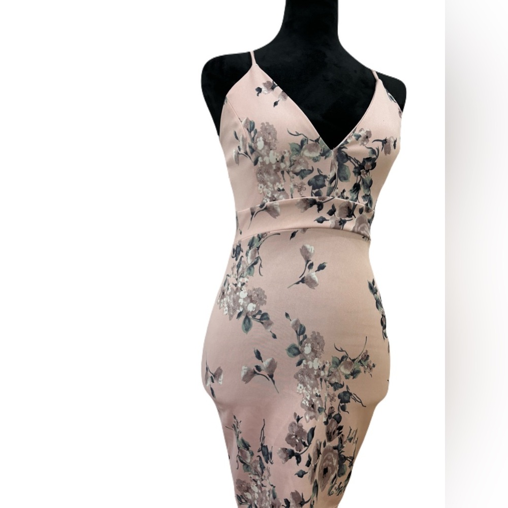 XS Pink floral midi dress with V-neckline and spaghetti straps from Windsor